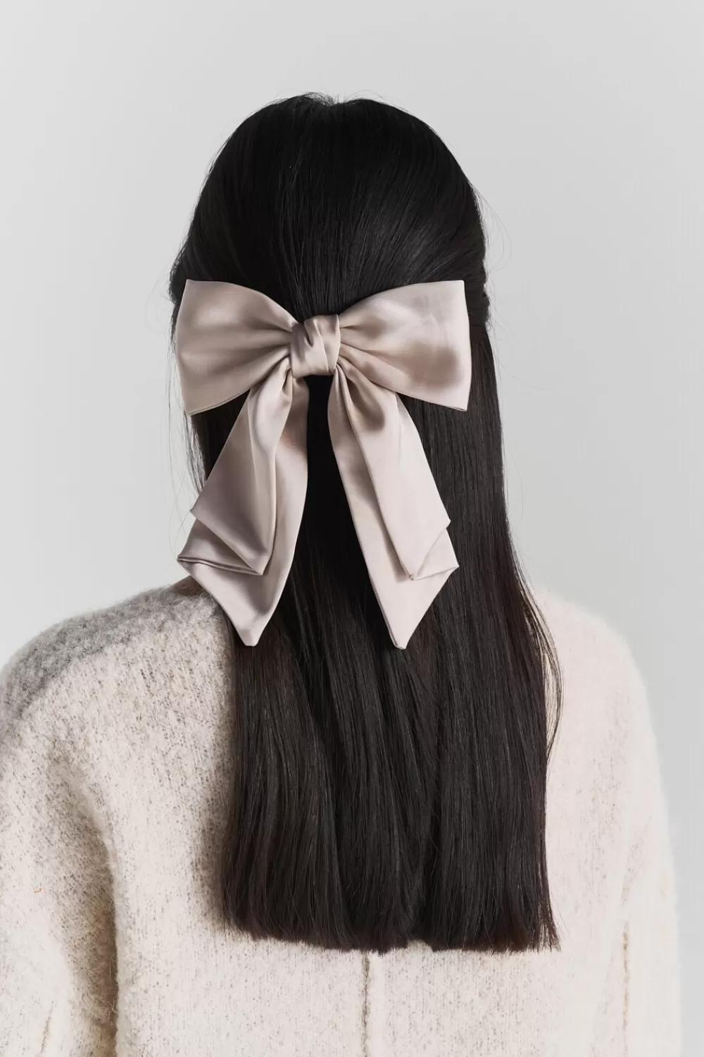 Twist & Tango Accessories^Bella Satin Bow LtBeige